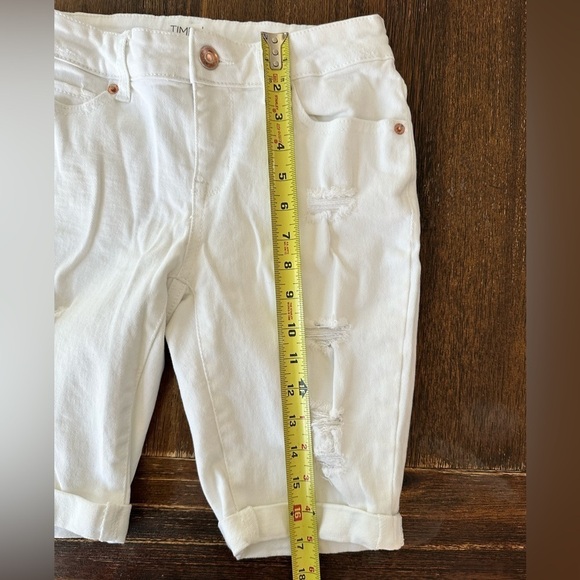 🎉Time And Tru White Denim Shorts Size 4 Distressed - Picture 8 of 10